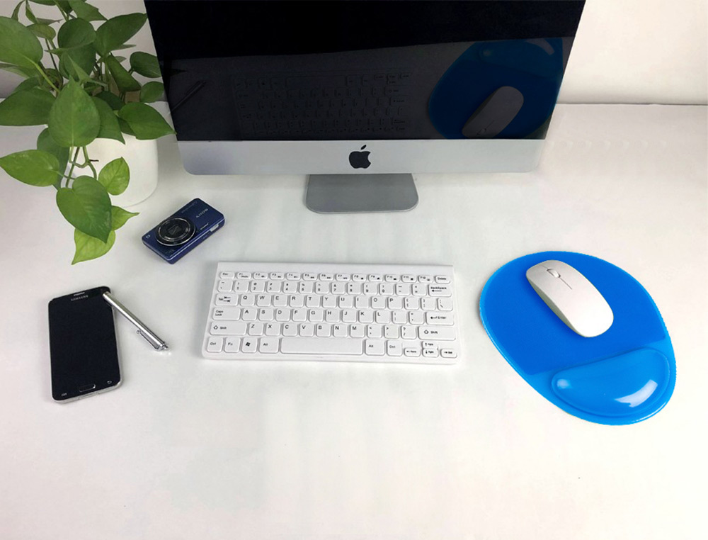 TAPIS SOURIS Q-CONNECT REPOSE-POIGNE GEL ET PVC      GRAND CONFORT FACILEMENT      NETTOYABLE COLORIS BLEU