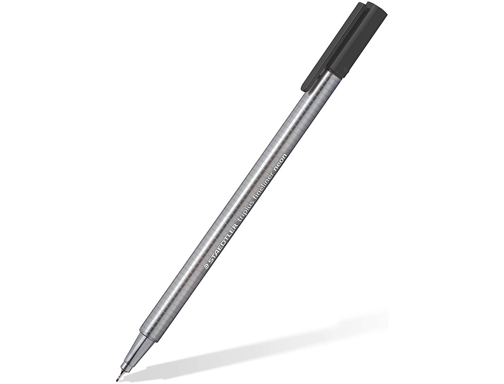ETUI STAEDTLER TRIPLUS SET 10 UNITES 4 FEUTRES 323 4        BROADLINER 338 COLORIS        ASSORTIS 1 FEUTRE NOIR 1