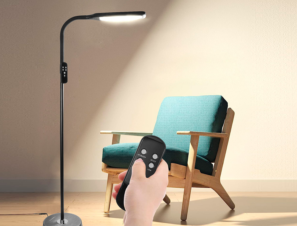 LAMPADAIRE Q-CONNECT AVEC TELECOMMANDE MAGNETIQUE TETE  ROTATIVE 360  15W HAUTEUR     1460MM COLORIS NOIR