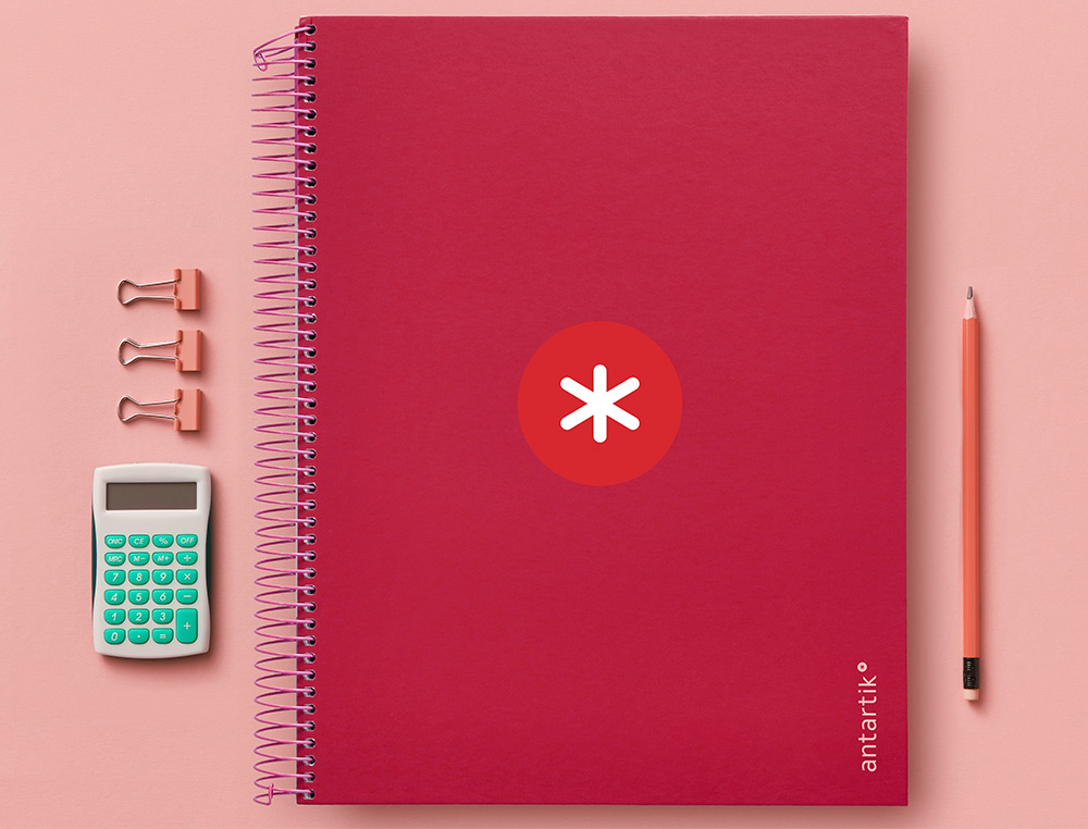 CAHIER SPIRALE ANTARTIK A4 240P 100G REMBORDE 5X5MM      MICROPERFORE 5 BANDES 4 TROUS COLORIS FRAMBOISE