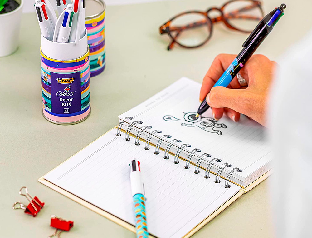 STYLO-BILLE BIC POINTE MOYENNE 1,0MM LOT DE 8 STYLOS COULEURS ASSORTIS BOITE CADEAU