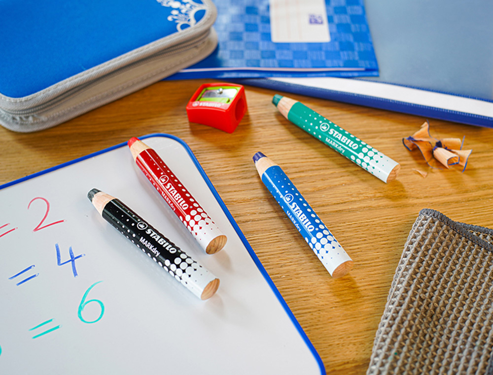 CRAYON MARQUEUR STABILO MARKDRY POUR          ECRIRE SUR DE TABLEAU BLANC   COLORIS BLEU