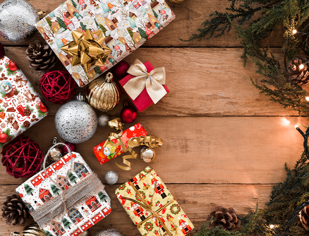 PAPIER CADEAU LIDERPAPEL NOEL ROULEAU 0,70X2M 60G MOTIFS    ASSORTIS B-2024