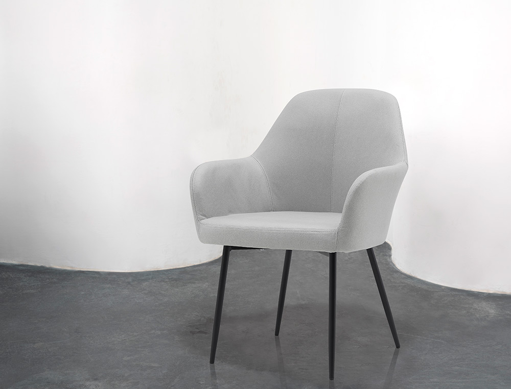 CHAISE CONFIDENT Q-CONNECT SIEMIONE BASE METALLIQUE HAUT MAX 820 LARG 570 PROF 580     COLORIS GRIS CLAIR