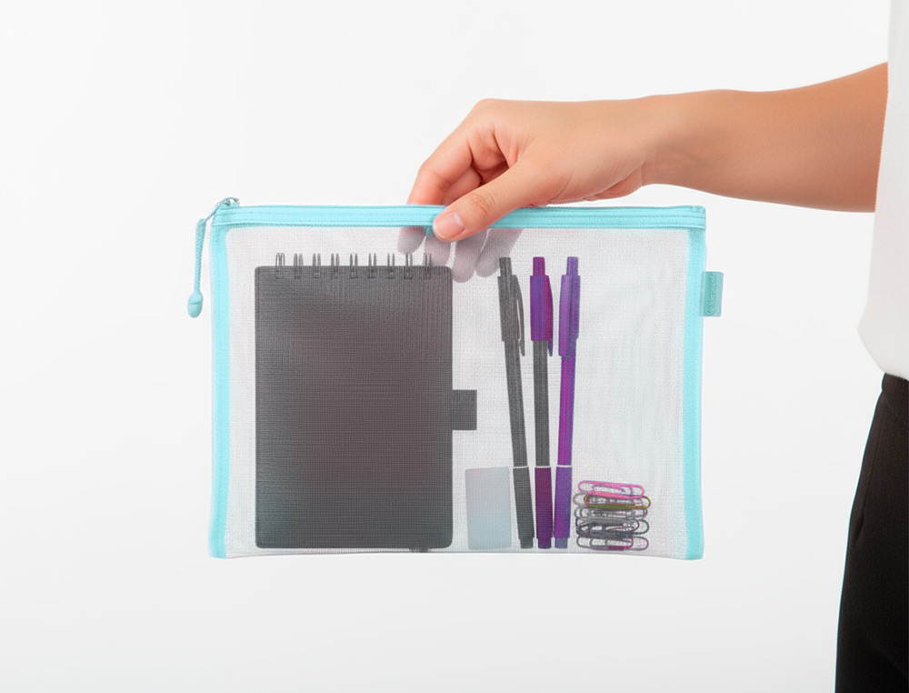 POCHETTE ZIP LIDERPAPEL A5 MULTIUSAGE FERMETURE ECLAIR POLYESTER TRANSPIRABLE COLORIS BLEU CIEL