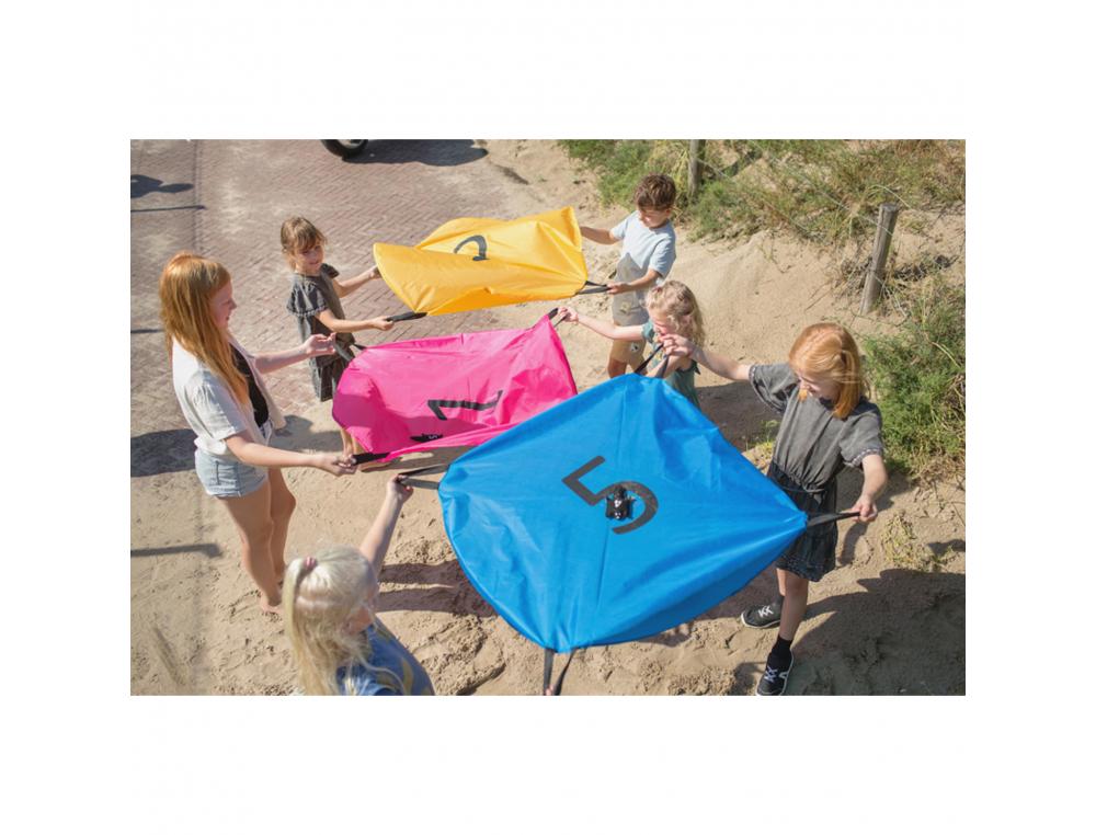 PARACHUTES BS TOYS SQUIRL PARACHUTES 4 POIGNEES 100 CM  5 SACS ECUREUILS VOLANTS 2 A  20 JOUEURS