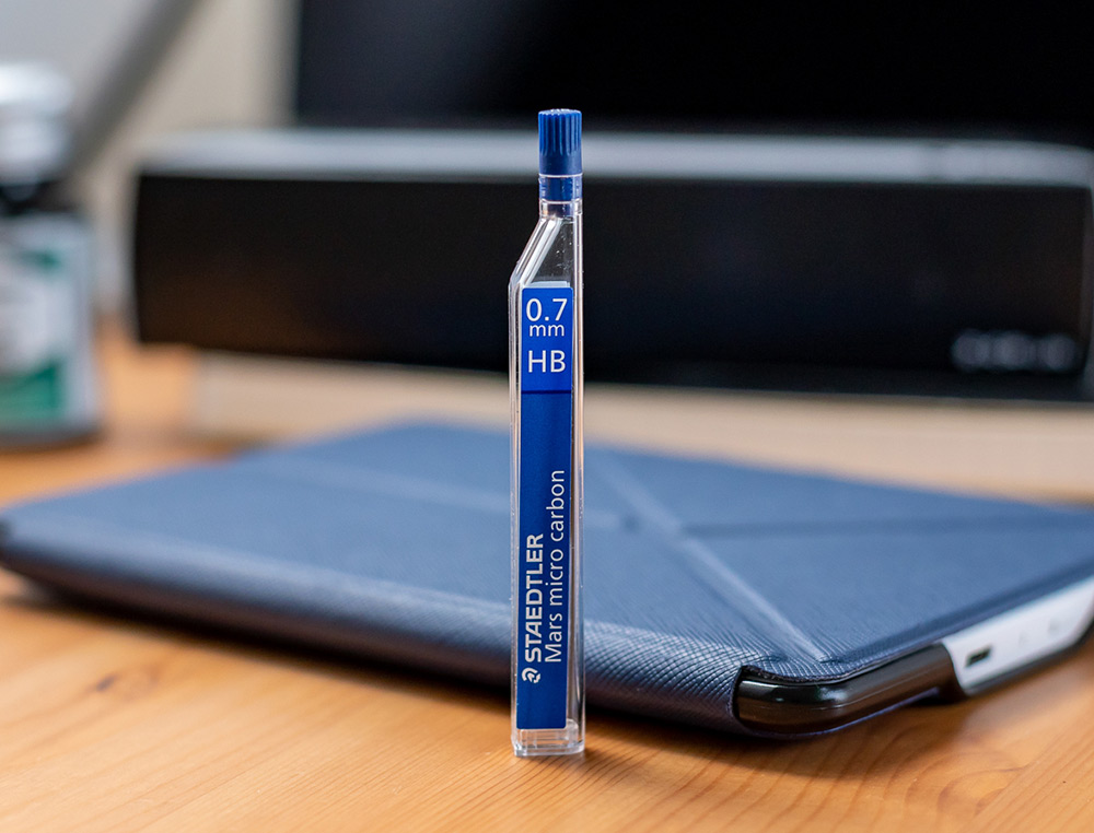 MINE GRAPHITE STAEDTLER MARS MICRO 0.7MM HB CARBON PAPIER STANDARD DESSIN TOUS PORTEMINES TUI 12 UNITS