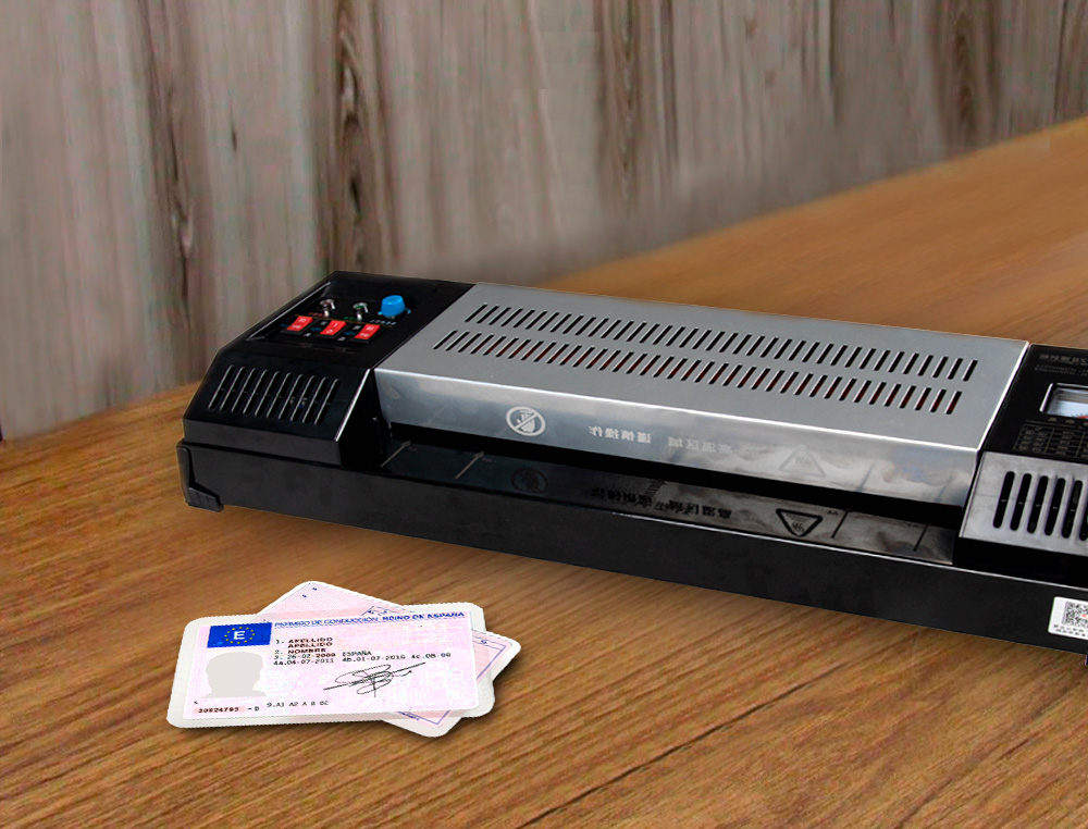 POCHETTE PLASTIFICATION Q-CONNECT  CHAUD CONOMIQUE FORMAT 110X230MM 125 MICRONS BOTE 100 UNITS