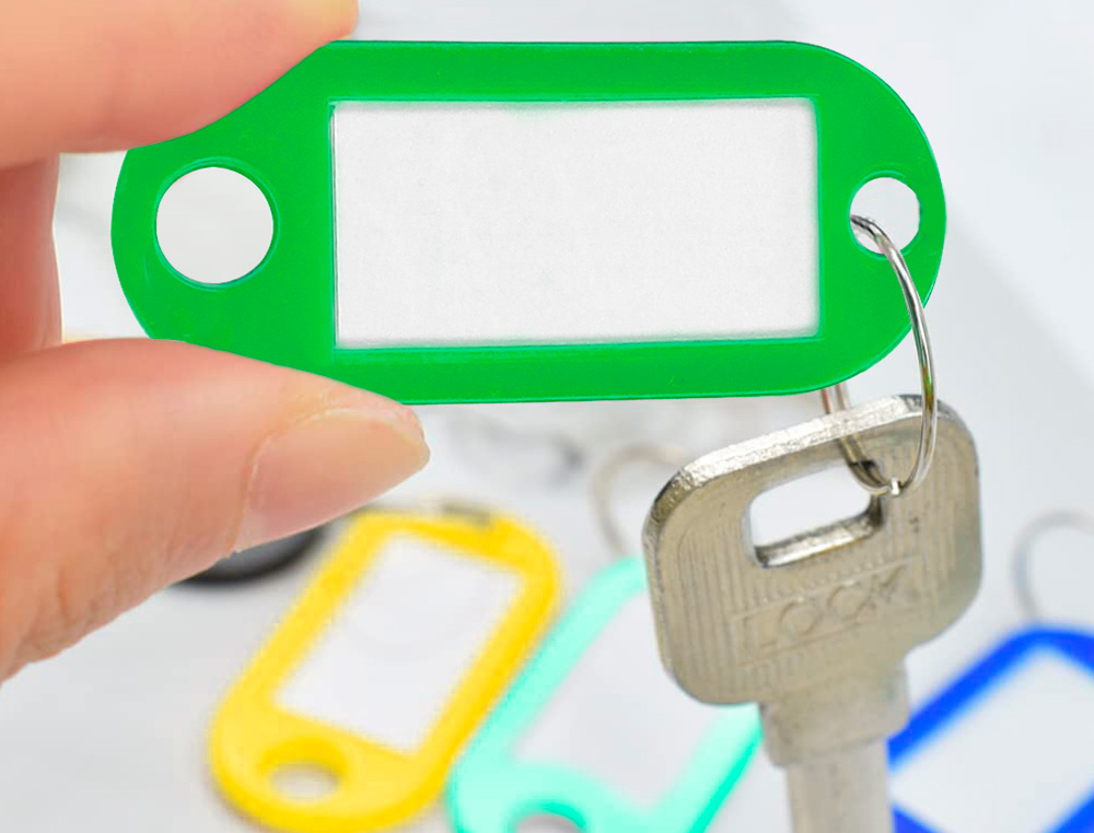 PORTE-CLS Q-CONNECT PORTE-TIQUETTE PLASTIQUE 50X22MM COLORIS VERT PRSENTOIR 100 UNITS